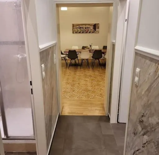 דירה Sissi Royal - Inner 4 Bedroom וינה