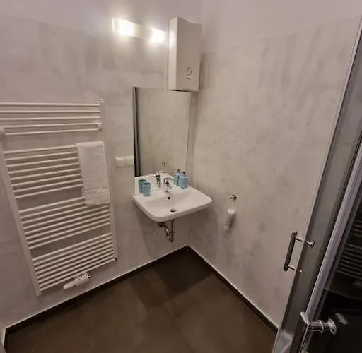 Sissi Royal - Inner 4 Bedroom דירה