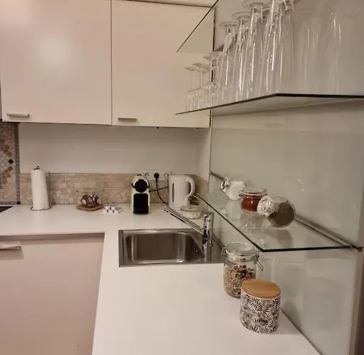 Sissi Royal - Inner 4 Bedroom דירה